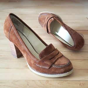 HUSH PUPPIES Academia 90'S Y2K Toffee Brown Suede Heeled Loafers Size 8